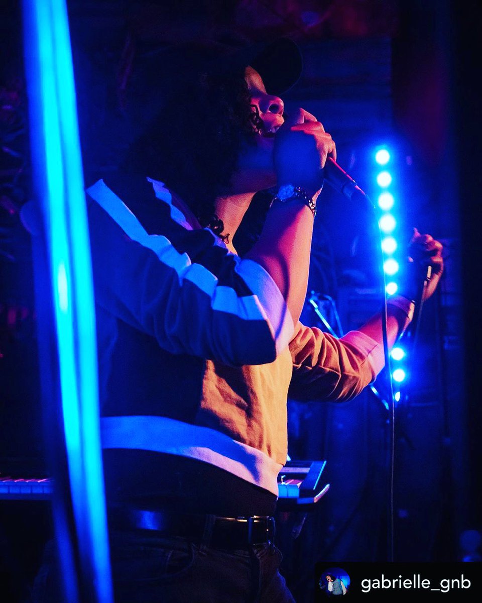 BlackNoteGraffi's tweet photo. Happy Mardi Gras! Laissez Les Bons Temps Rouler: Thanks for the dope pics @digital_heist 🔊🎤📸......................
.
.
.
#blacknotegraffiti #bandphotos #heistdigital #livemusic #instagood #happyday #vocals #originalmusic #rocknroll #newalbum #newmusic #indieweek https://t.co/WQkiHErv8y