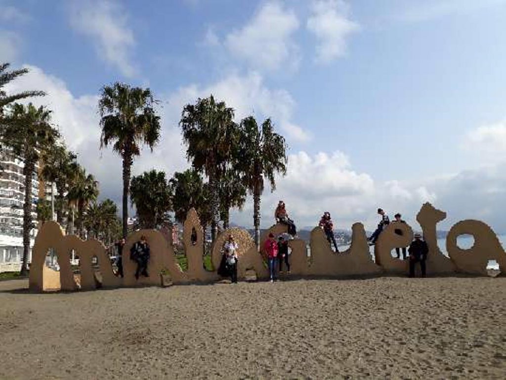 worksopcollege's tweet photo. Last week a group of Year 9 and 10 students swapped the wind and rain for fun, food and flamenco in España! 💃 🇪🇸
As part of their extra-curricular program, the pupils embarked on a cultural experience in Malaga. ☀️✈️
Full story here ➡️ https://t.co/nkvxZZ5hAC
#extracurricular https://t.co/2CtPz66wer