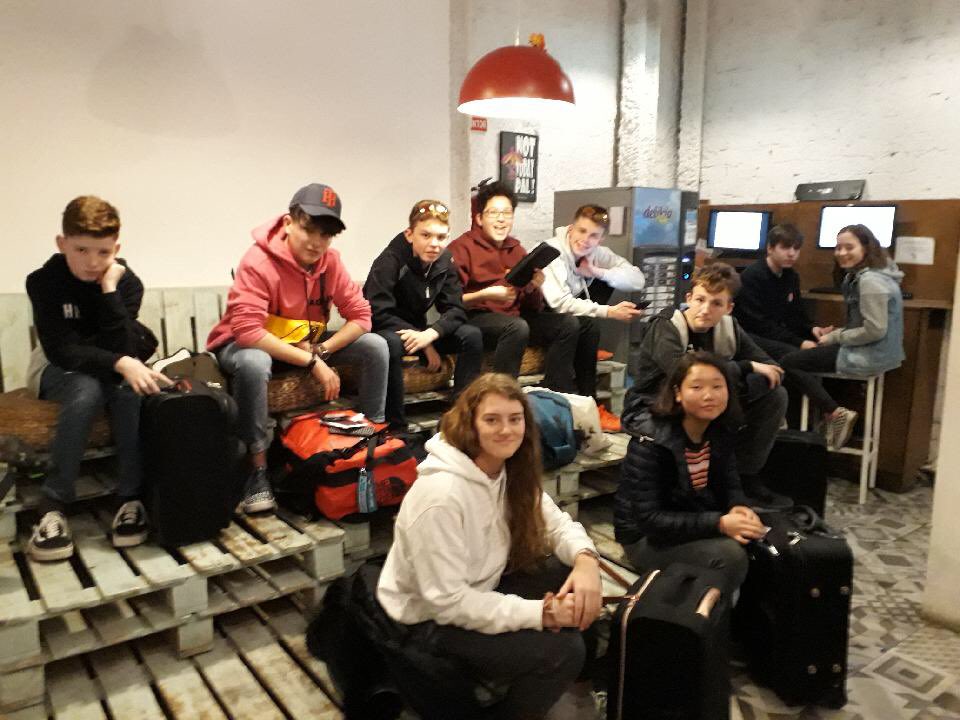 worksopcollege's tweet photo. Last week a group of Year 9 and 10 students swapped the wind and rain for fun, food and flamenco in España! 💃 🇪🇸
As part of their extra-curricular program, the pupils embarked on a cultural experience in Malaga. ☀️✈️
Full story here ➡️ https://t.co/nkvxZZ5hAC
#extracurricular https://t.co/2CtPz66wer
