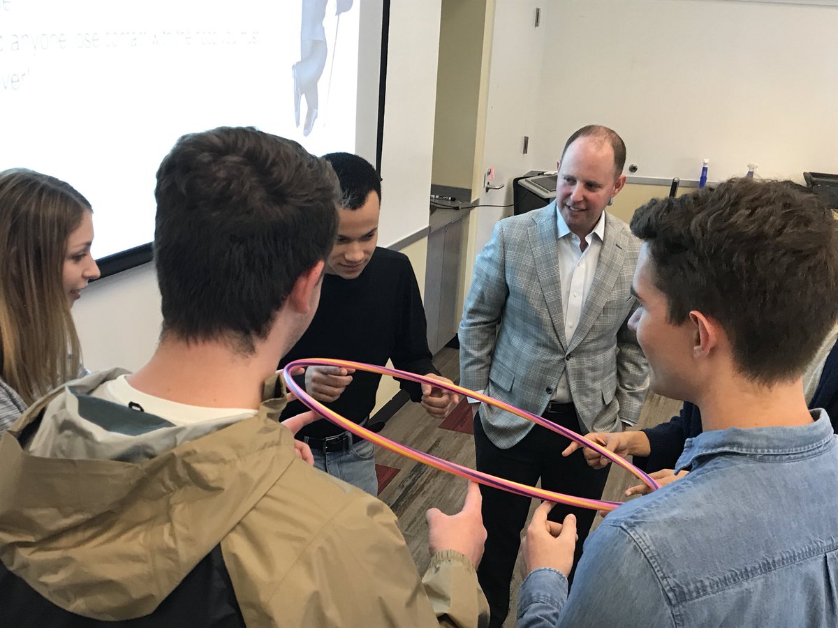 GoizuetaBSI's tweet image. Big thank you to @jcranman, CEO @HandsOnAtlanta + founder @FUN_Atlanta for sharing his insights on failure in philanthropy with students in #EmoryPhilanthropyLab.

Jay had us all experience failure by showcasing how things can go sideways quickly despite the best of intentions.