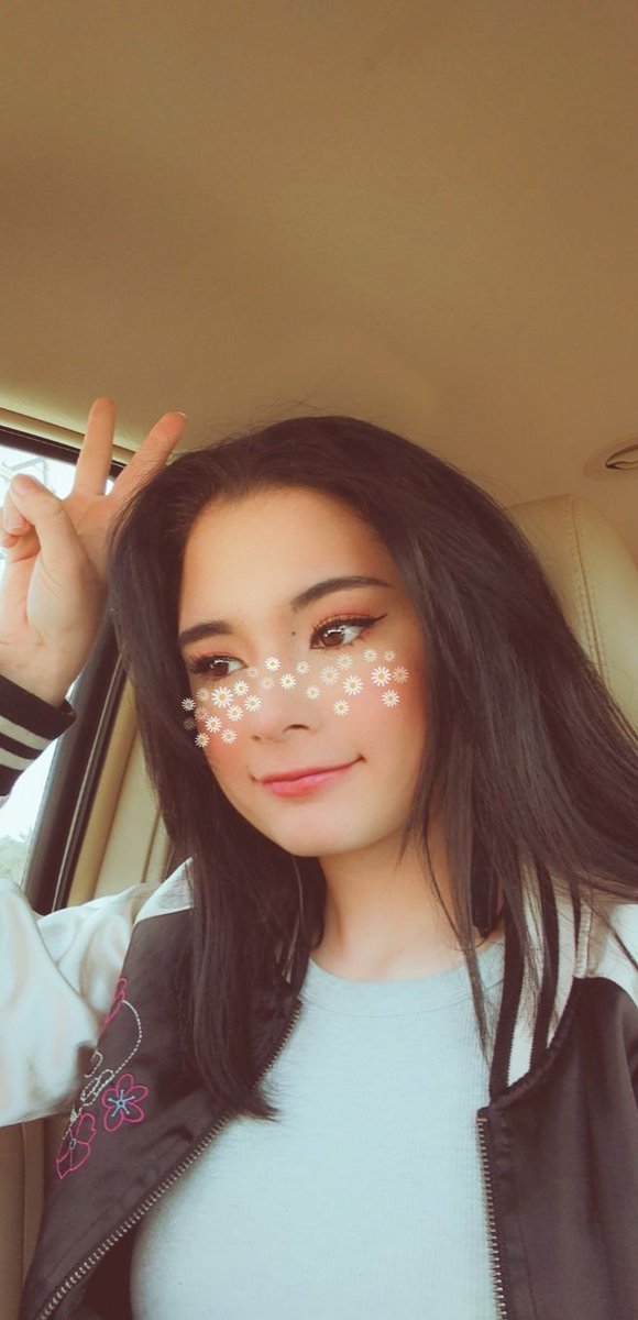 alyssadrasco's tweet photo. look i know they got filters but i thought they were cute :) https://t.co/SmOzaHjAQZ
