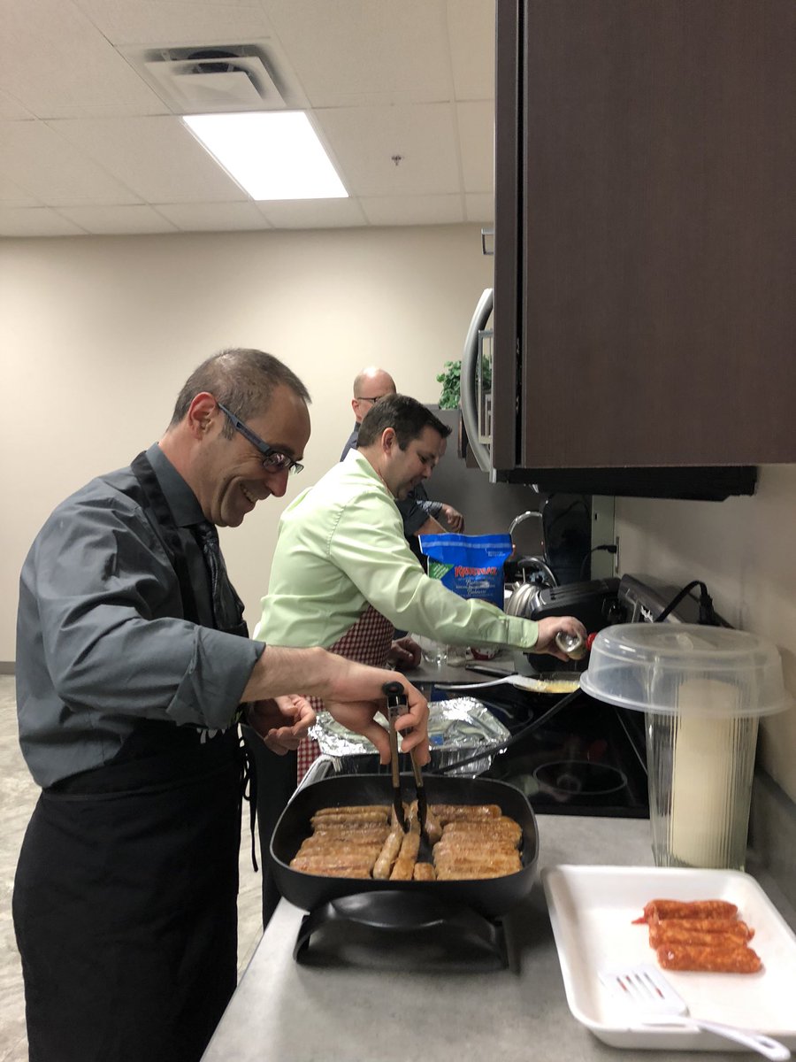 EscottLearning's tweet photo. Thank you to this crew who prepared an amazing breakfast for us this morning! You are the best!! #shrovetuesday #ecsrdSTRENGTH #meninthekitchen #bestboysever https://t.co/4iSSn89GAZ