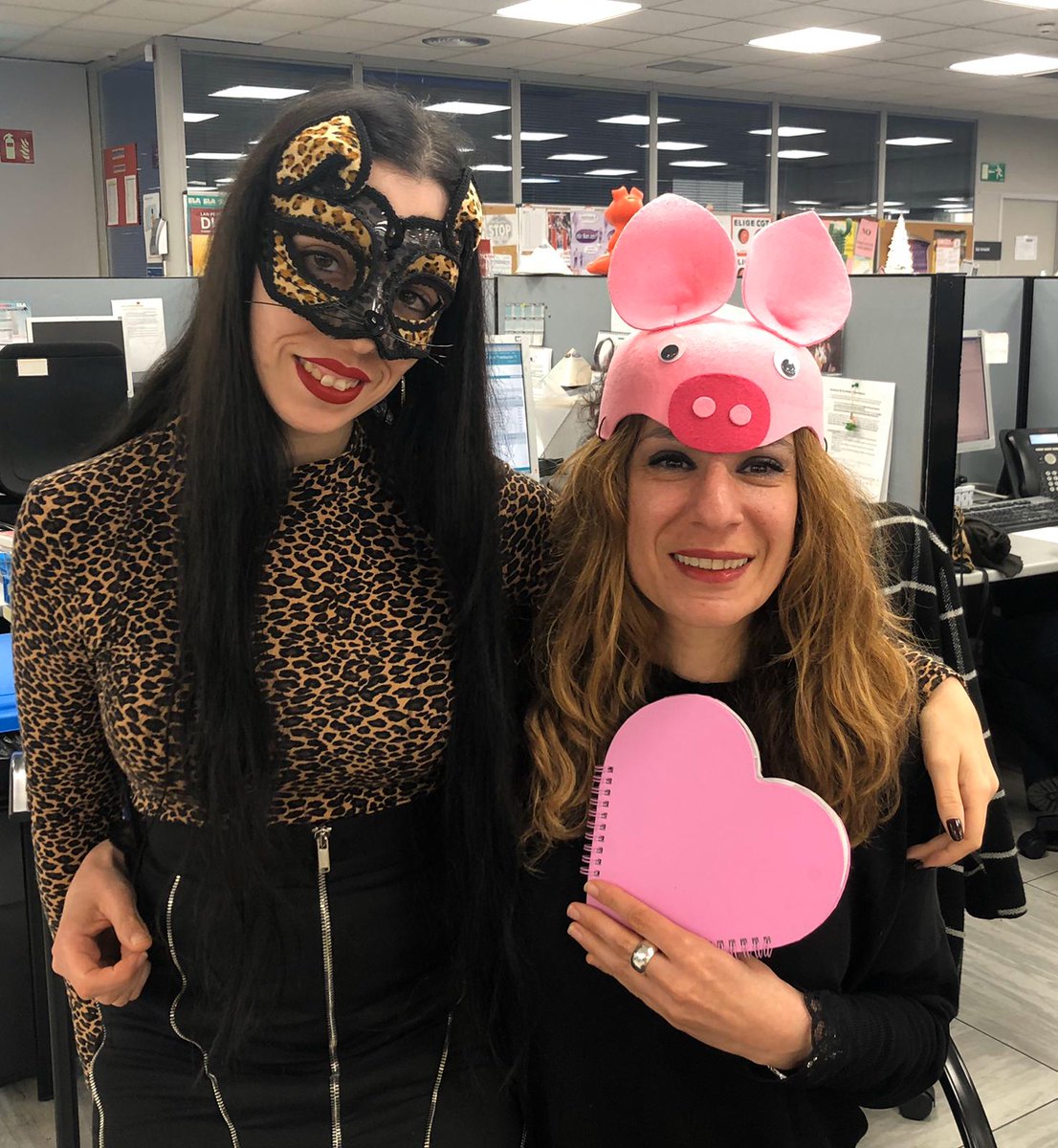 1°Premio en el concurso de máscaras de carnaval de #AtentoBilbao! En la foto junto a una de mis coordis que ha quedado en 2° puesto 😊
<a href="/AtentoFortius19/">Atento Fortius 2019</a> 
#PremiosFortius2019 #NBermejoAtentoFortius2019