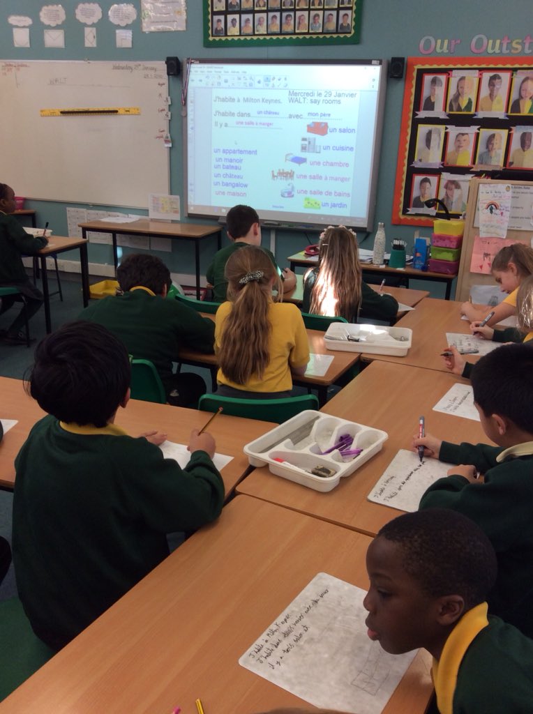 mflmps's tweet photo. Last half term Year 4 became experts at talking about different types of houses. 🏡 This half term we are moving on to ‘Le Café’! 
@dovesMPS https://t.co/Hp88lV9uHE