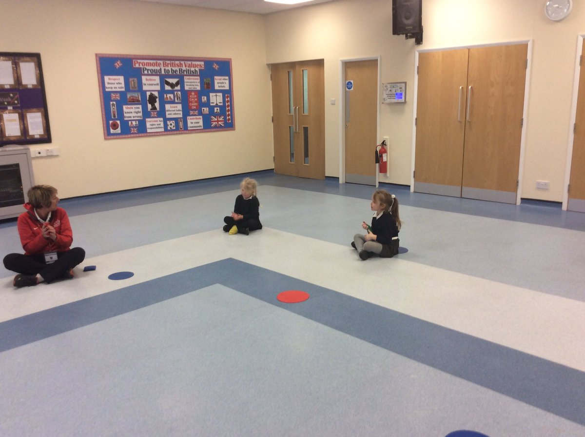 GreenGatesPri's tweet image. Reception and year 1 enjoying #funkymonkeys after school club. #welovesports #article28 #article31