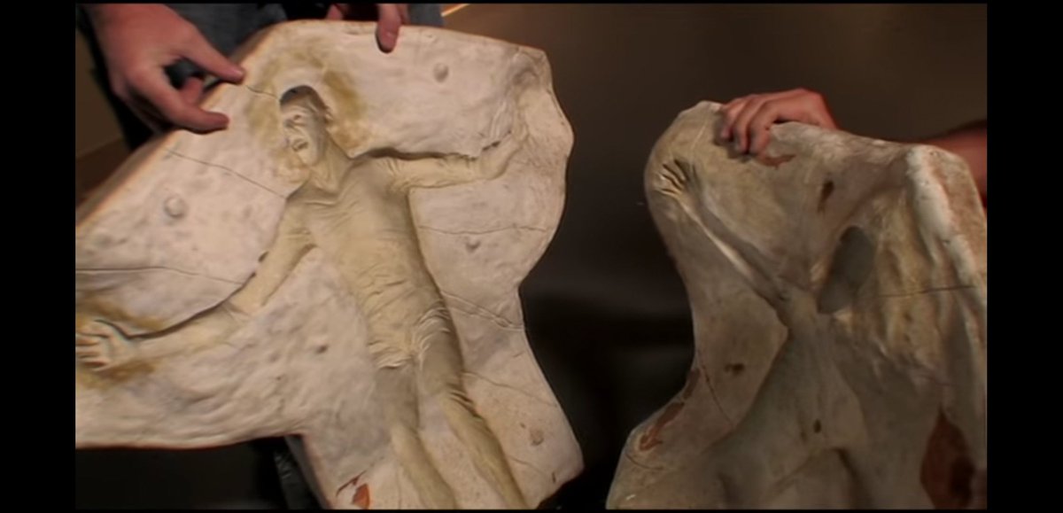 Chechesoft's tweet photo. @agraphafx Here the plastic mold of the clay puppet, clearly the arms are totally out of proportion, nothing to do with the lens
https://t.co/ct2TuxUJHI https://t.co/eDZFnaN9d0