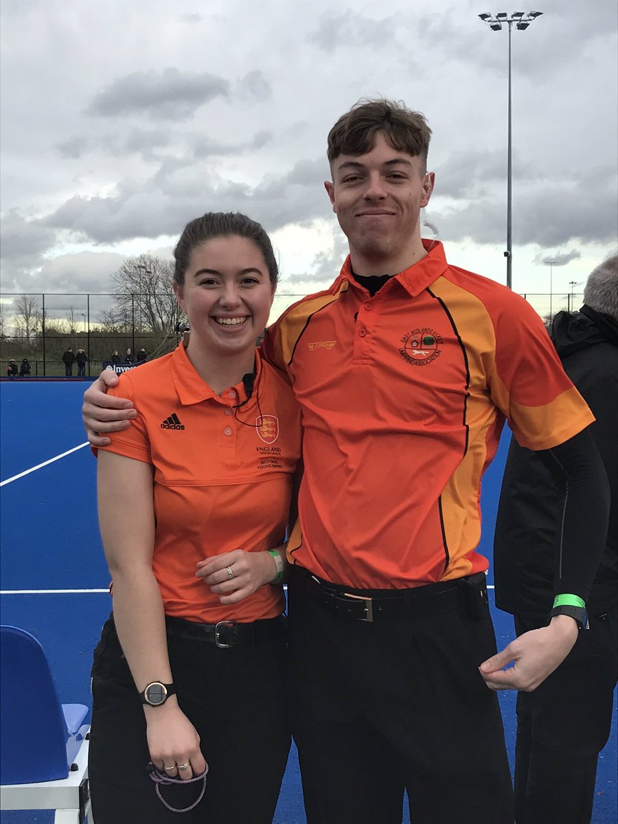 Our smiling Young Umpires for the <a href="/EnglandHockey/">England Hockey</a> Investec Girls Schools U14 T1 3/4 place playoff....Esther &amp; Dougal from <a href="/EMidsHUA/">EMHUA</a> and Midlands Young Umpires. Go well guys