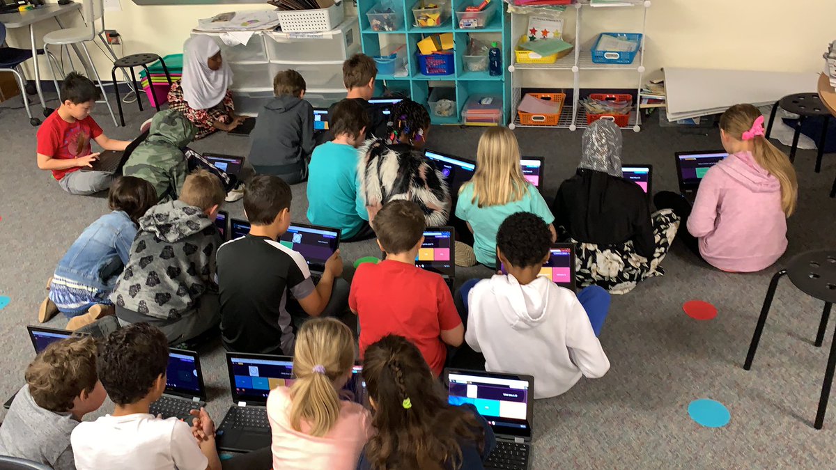 NHKnights_3rd's tweet photo. Teamwork and technology working together to review telling time! https://t.co/0ZBPq6A3GN