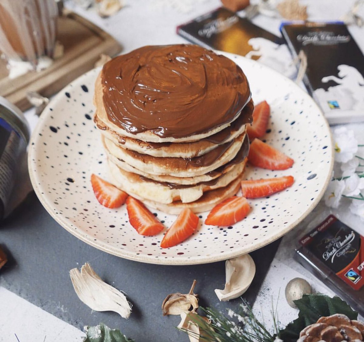 KentDarkChoc's tweet photo. Happy pancake day everyone! 🥞💜

Look at this delicious stack of pancakes covered in our organic Kent dark chocolate and topped off with strawberries. Delicious! 🍫🍓

https://t.co/qDY7o2TIAV 

Credit: @thehumblepescatarian on Instagram 

#madeinkent #organic #pancakeday https://t.co/JVwCoHyUZj