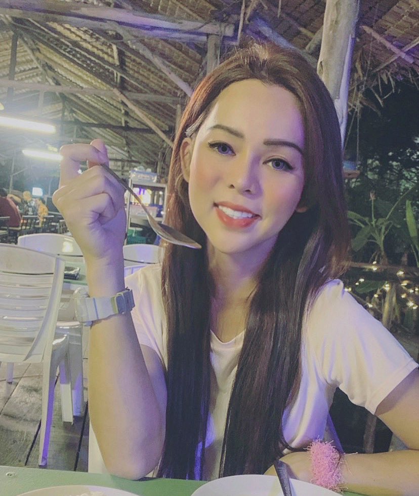 Agnes Davonar (@agnesdavonar) on Twitter photo 