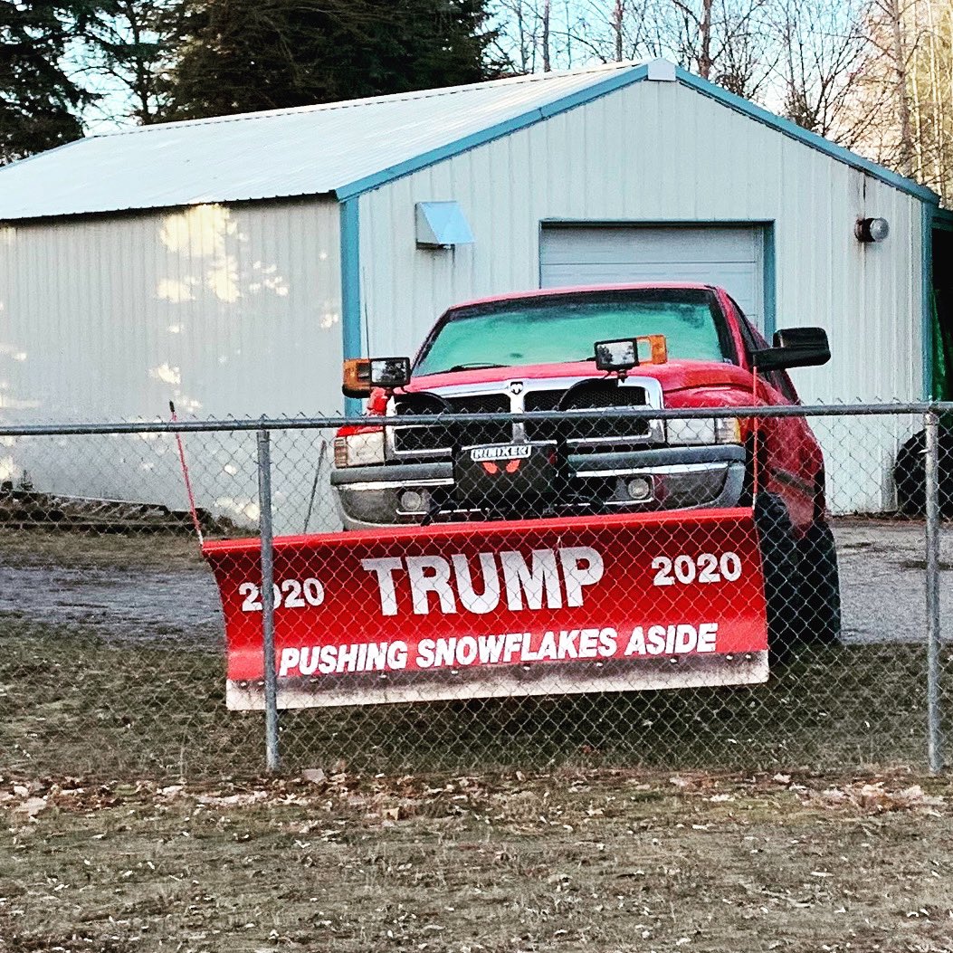 IdahoPops's tweet photo. @realdonaldtrump As seen while taking kids to school this morning: https://t.co/dcwuZxZK6j