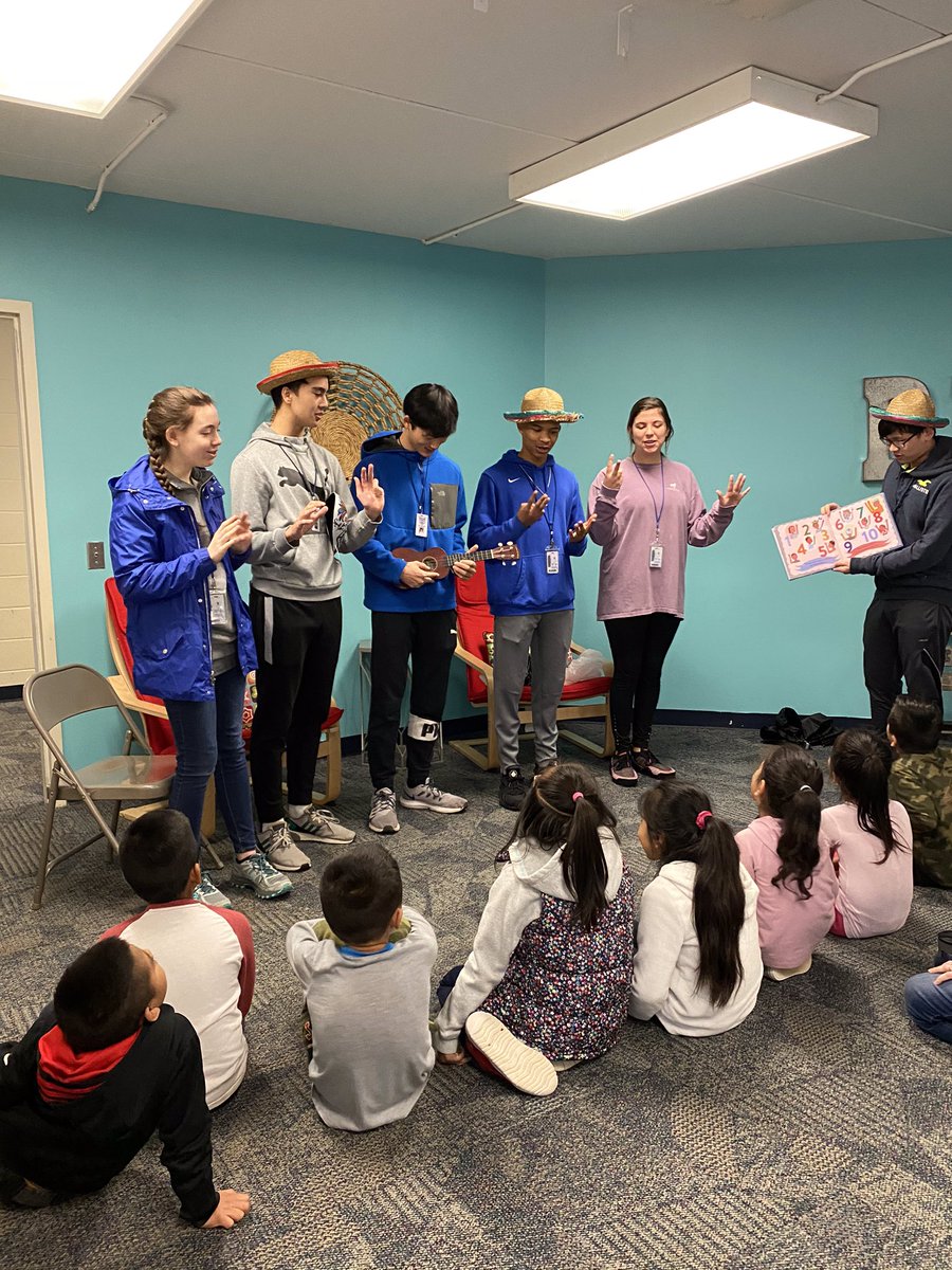 Dean_Road_Elem's tweet photo. We loved hearing stories from Señor Richards’ Spanish 2 students. Thank you for joining us this week! @AuburnJrHigh #ReadAcrossAmerica #CelebrateAuburn #DRESuccess https://t.co/U342vdAgEA