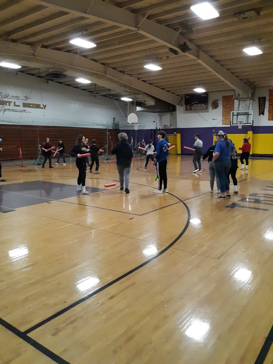 aths_225's tweet photo. Some FFA games in homeroom today. https://t.co/tdleDBA56m