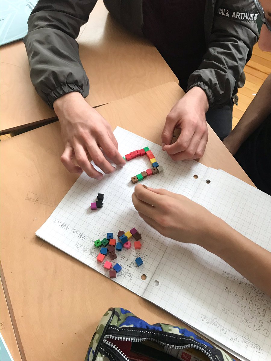 CulumMs's tweet photo. #R8A exploring the square roots of numbers, using...SQUARES! #mathematics https://t.co/Tsnr7texTg