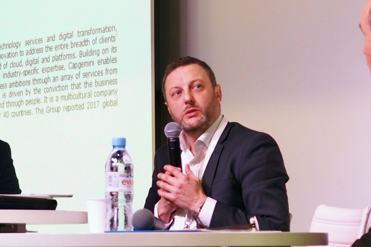 Patrick Malfait, directeur général de <a href="/megalisbretagne/">Mégalis Bretagne</a>, complète la table ronde en présentant les solutions proposées aux petites communes pour sécuriser leurs systèmes d’information