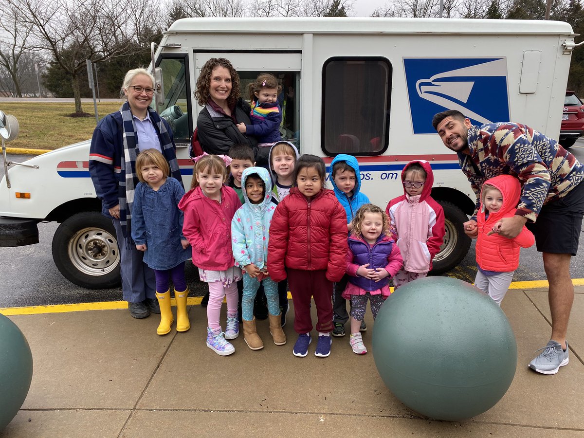 McRuth5's tweet photo. Thank you Mail Carrier Heather for teaching us about delivering mail! 📨📫📮 #EarlyRock https://t.co/ujNSLPeMWw