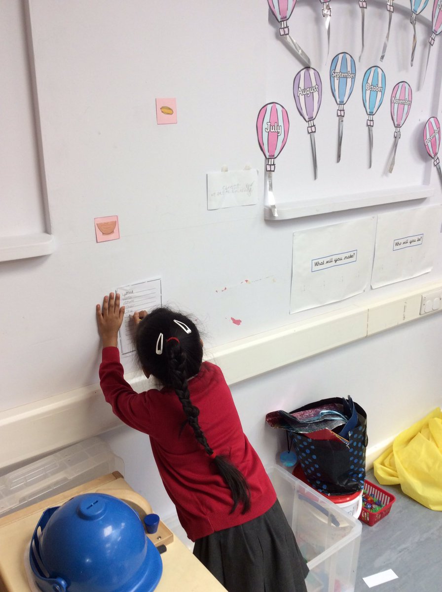 MissHPatelKMPA's tweet photo. Kingfishers have enjoyed going on a word hunt around the classroom. They have used their phonic sounds to help spell the word. @kestrelmead https://t.co/dfaiapjPPk