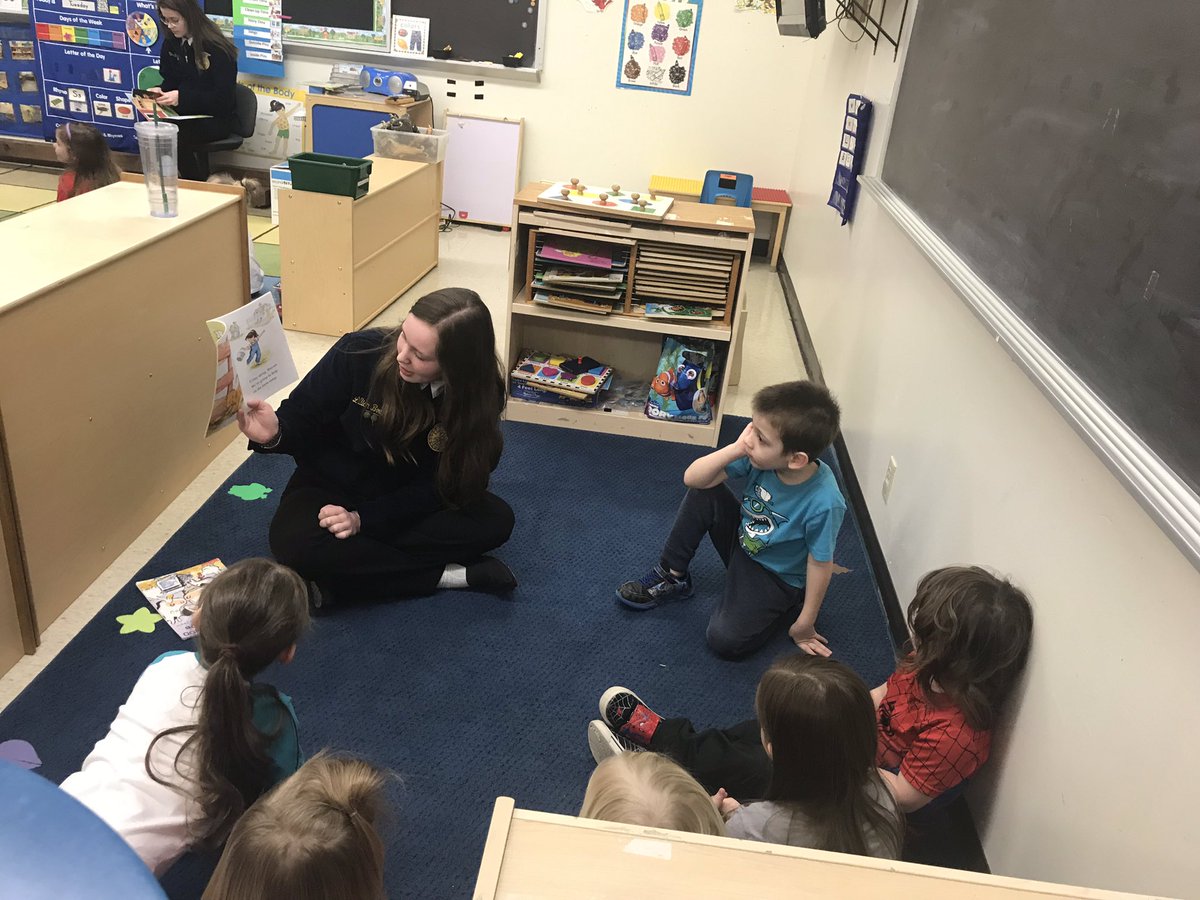 grf_ffa's tweet image. The officer team went and read books to the Pre-schoolers for FFA week. They all enjoyed it!