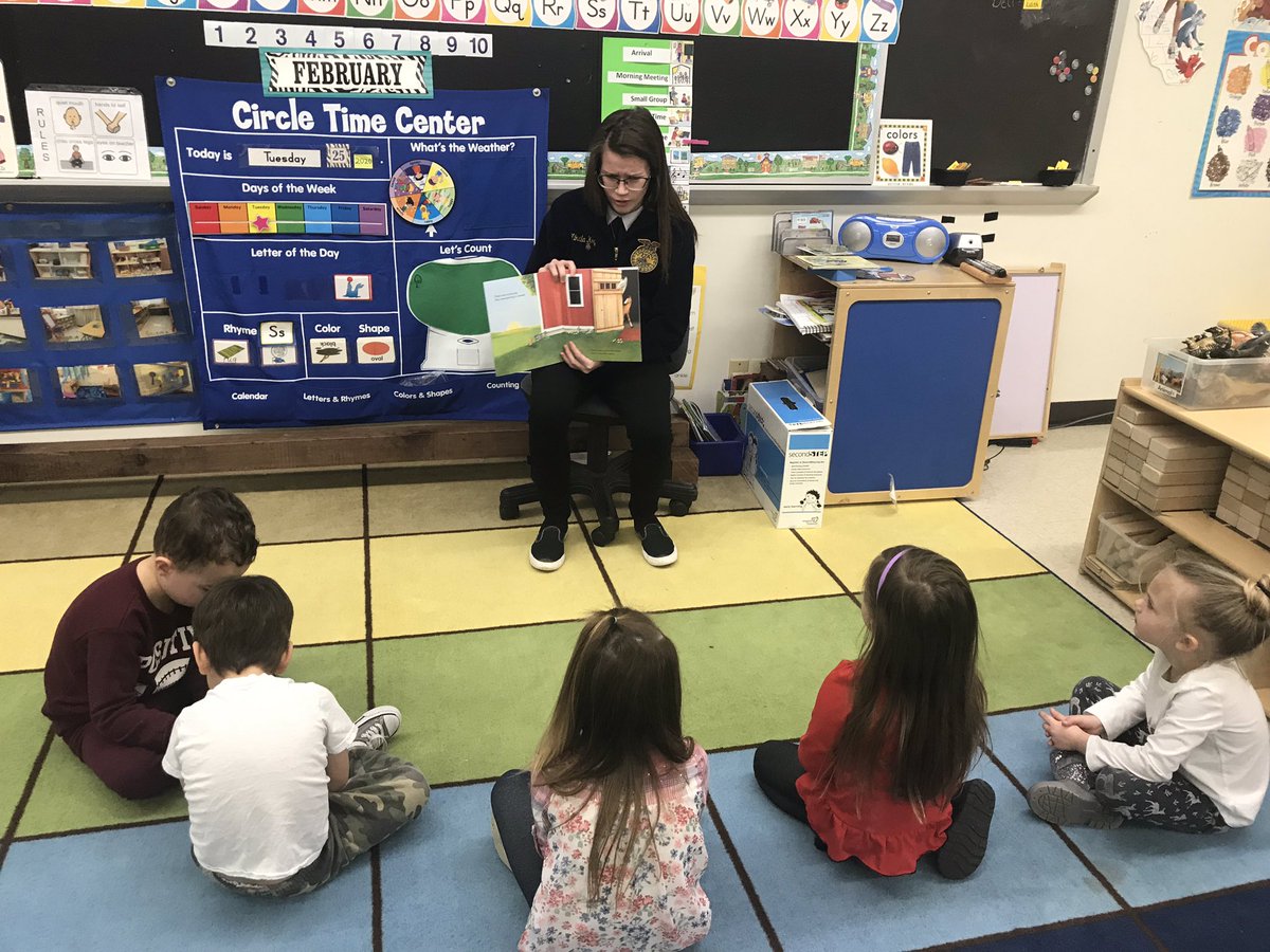 grf_ffa's tweet image. The officer team went and read books to the Pre-schoolers for FFA week. They all enjoyed it!