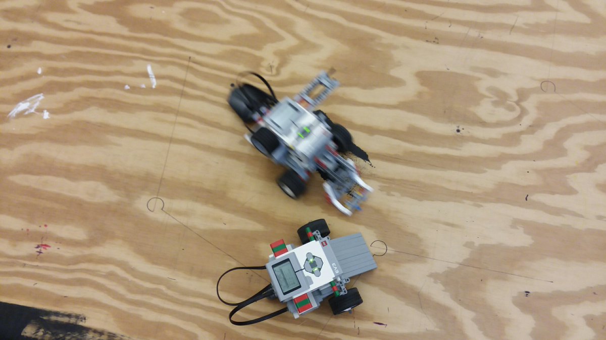 KathleenHealey3's tweet image. 2 robots shown battling today - each team looking to use the results to redesign and build the ultimate Battlebot! @cpssteam