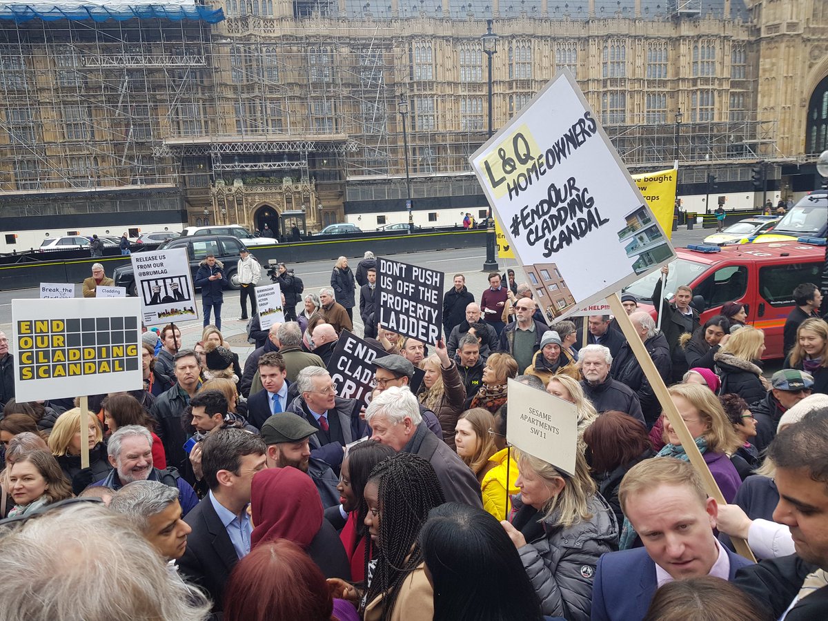 SamTarry's tweet photo. Upcoming budget will be a litmus test for the Gov. It's time to take responsibility for the #Grenfell disaster
Leaseholders/tenants must not foot bill of inadequate fire safety regulation
Happy to join Ilford South residents protesting outside Parliament
#EndOurCladdingScandal https://t.co/z36Ibzj6ye