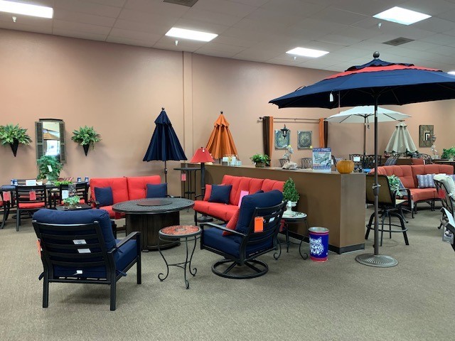 Whatever your team colors are, we have them! Stop by to get your backyard ready for basketball finals. 👍

patioconnectionaz.com