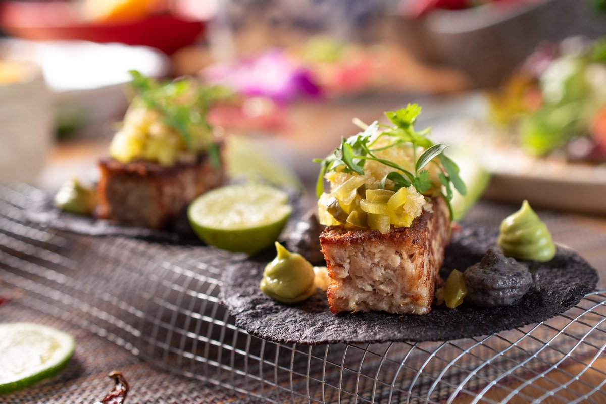 Diez y Seis tweet media