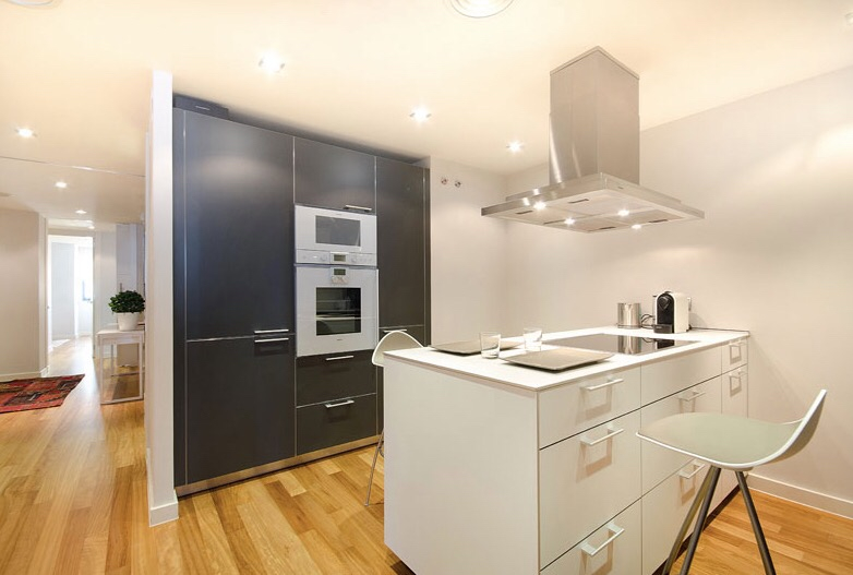 YouStylish's tweet photo. ❤️ 50% OFF this beautiful, 2 bedrooms, the 110m2 apartment is right in the heart of the city center on the emblematic Passeig de Gracia street, right around the corner from the Plaza Catalunya and the Ramblas. ⠀

⠀ https://t.co/qgBZDdMOum