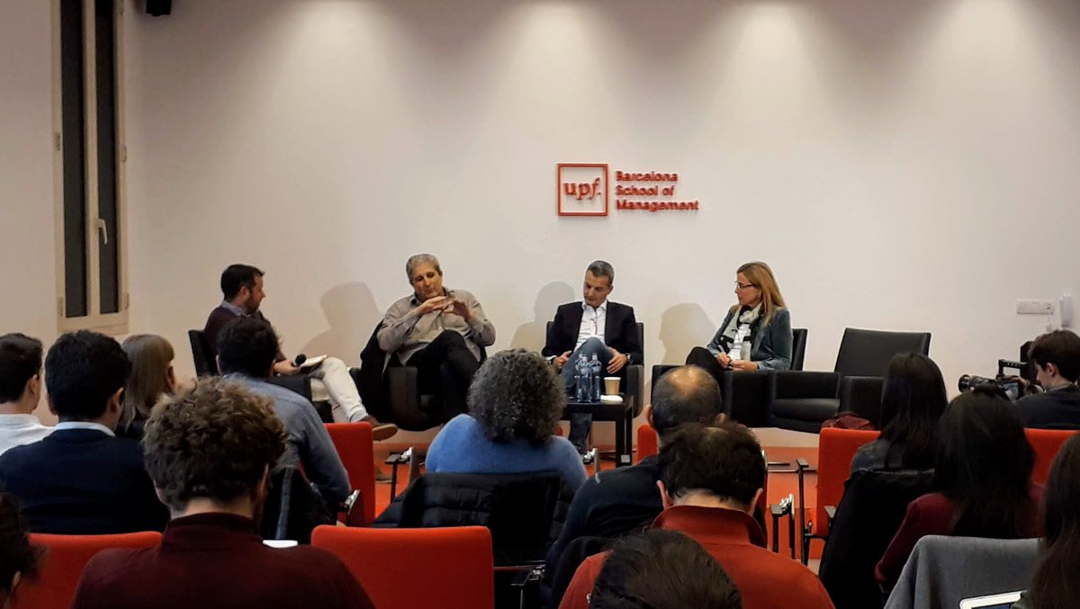 A la taula rodona sobre #Learnability a l'#EdTechSpirit :  "L'estudiant de la <a href="/UOCuniversitat/">UOCuniversitat</a> és resilient per naturalesa. És més important les competències que adquireix durant el procés d'aprenentatge que no pas el contingut de la formació pròpiament" <a href="/afitob/">Àngels Fitó</a>