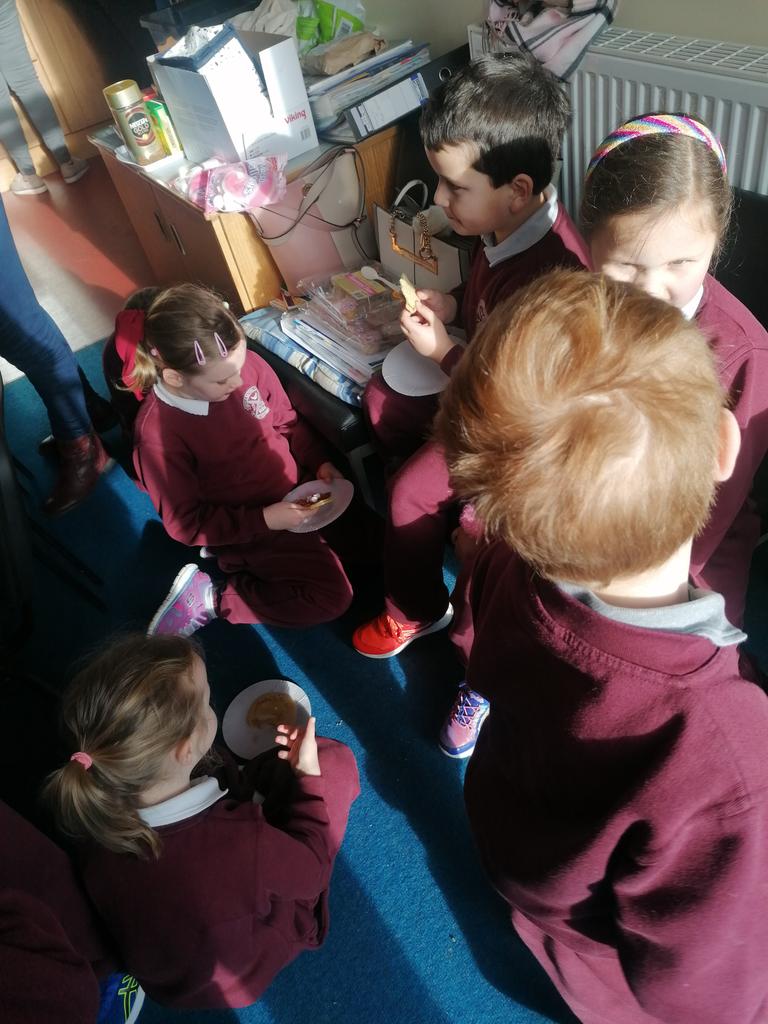 moyle_n's tweet photo. Enjoying Pancake Tuesday at school today. 🥞 https://t.co/N501Xmkw8L