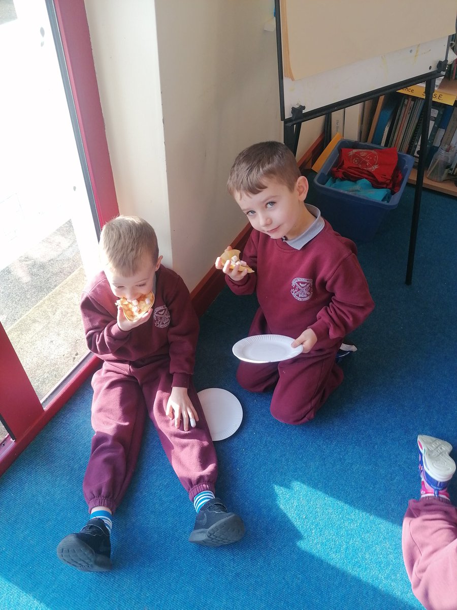 moyle_n's tweet photo. Enjoying Pancake Tuesday at school today. 🥞 https://t.co/N501Xmkw8L