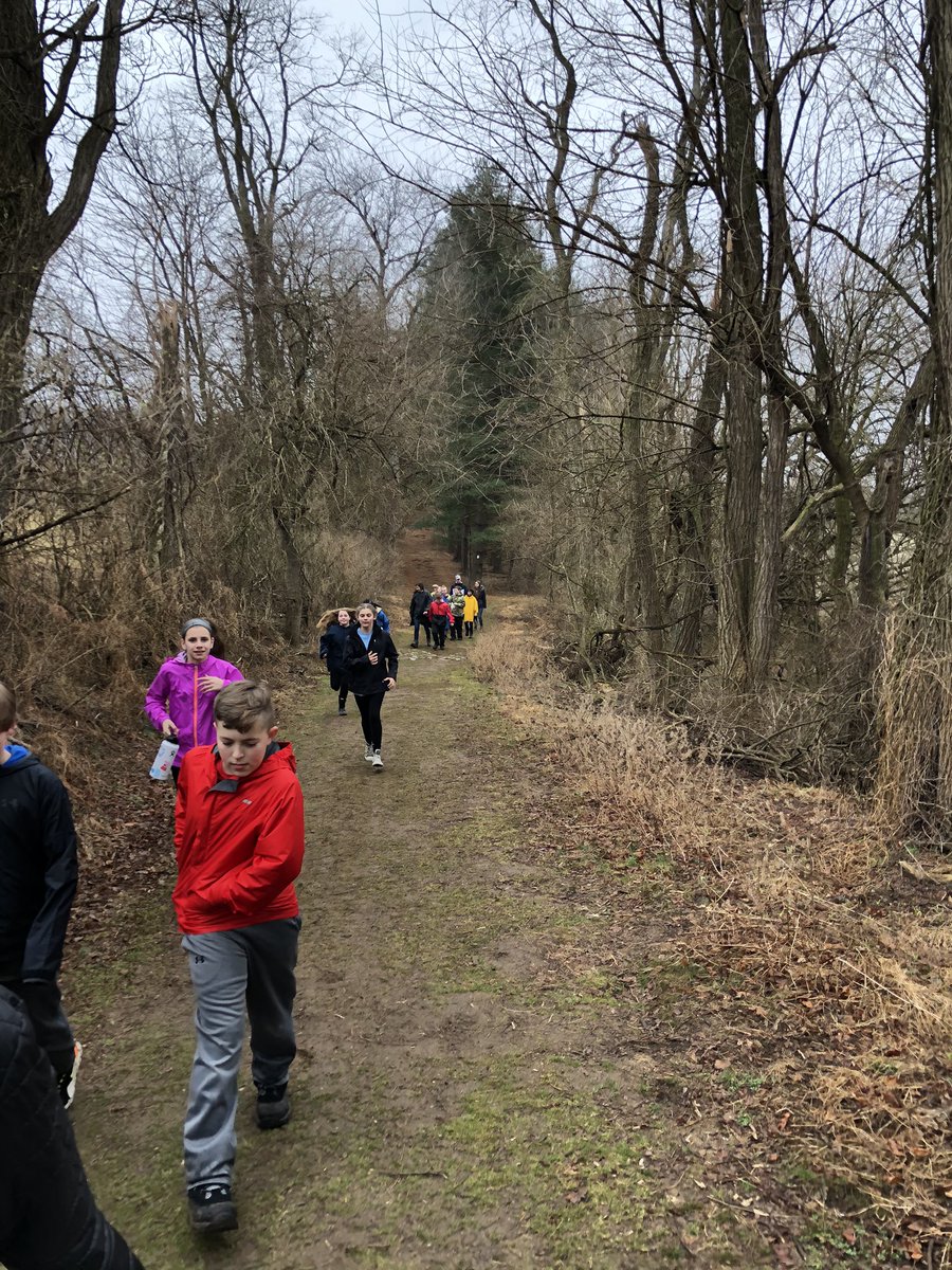 acunningham2516's tweet photo. Looking for biological data during habitat class this morning. #ODSchangetheworld https://t.co/6vJamaozKP