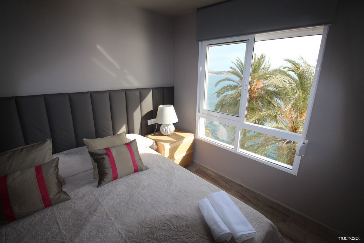 Que ce soit pour un #weekend ou vos prochaines #vacances d'#été, vous devez réserver cet #appartament à #Alicante!! 
Les palmiers sont partouuuut 🌴🌴bit.ly/n-attendez-plu…
