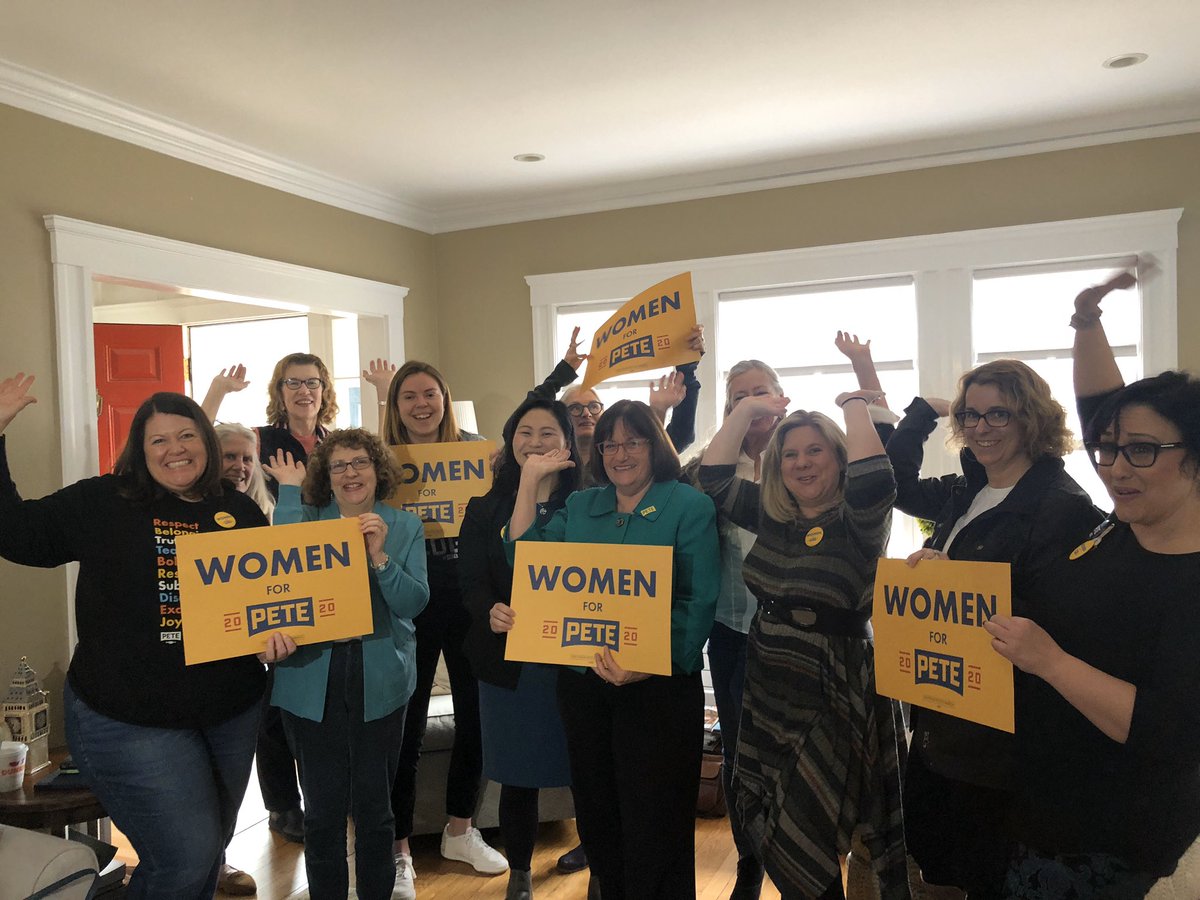 SydneyThroop's tweet photo. .@RepAnnieKuster and our Women to Women Get Out the Early Vote friendbank!! 

We are turning out our friends and neighbors to make a plan and go EARLY VOTE this week in MA!

cc: @jamie_soroka @marileborden @deveautrain #TeamPete https://t.co/CUke9PBqqh