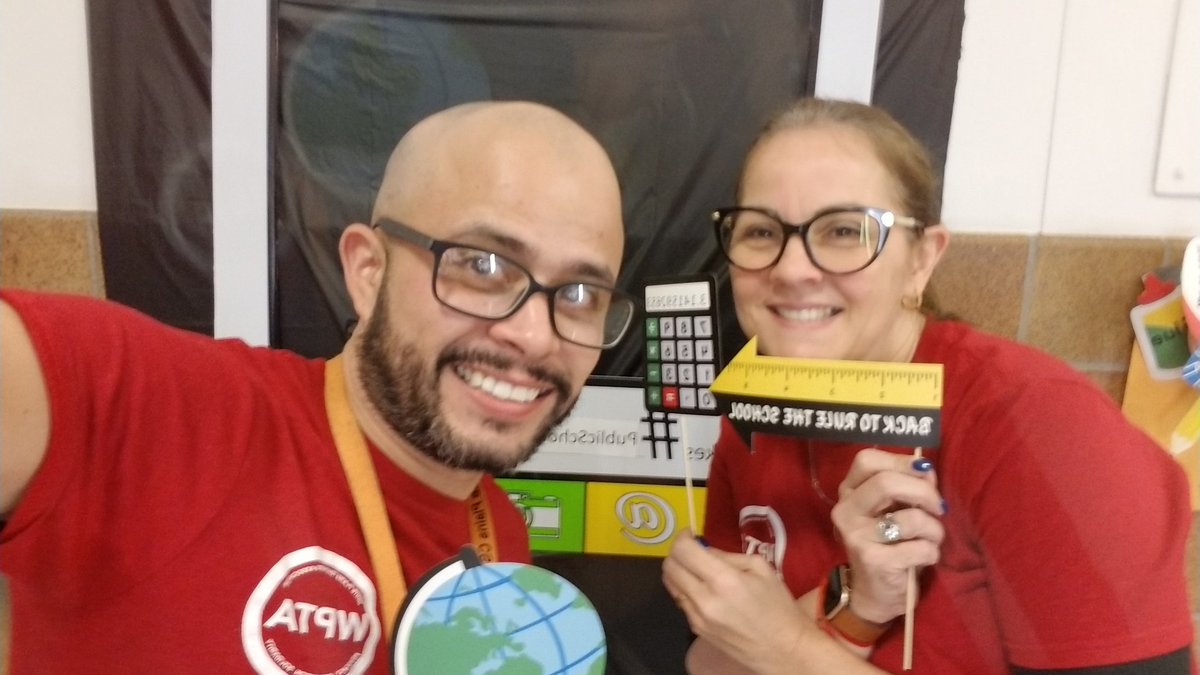 In Solidarity! <a href="/ms_hidalgo/">Ms. Hidalgo</a>  <a href="/CeciliacastroWP/">Cecilia Castro</a> #PublicSchoolProud #wpta #WPProud