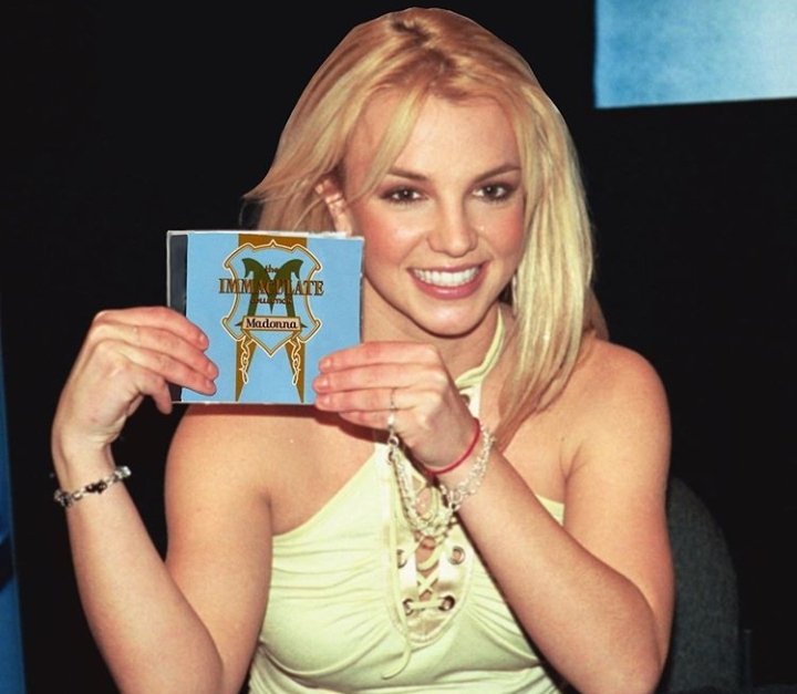 luckdias27's tweet photo. O pastor pergunta: irmã cadê a sua Bíblia? e ela responde: está aqui!
#madonna #madamex #imaculate #BritneySpears https://t.co/EjDjCF0ZZC