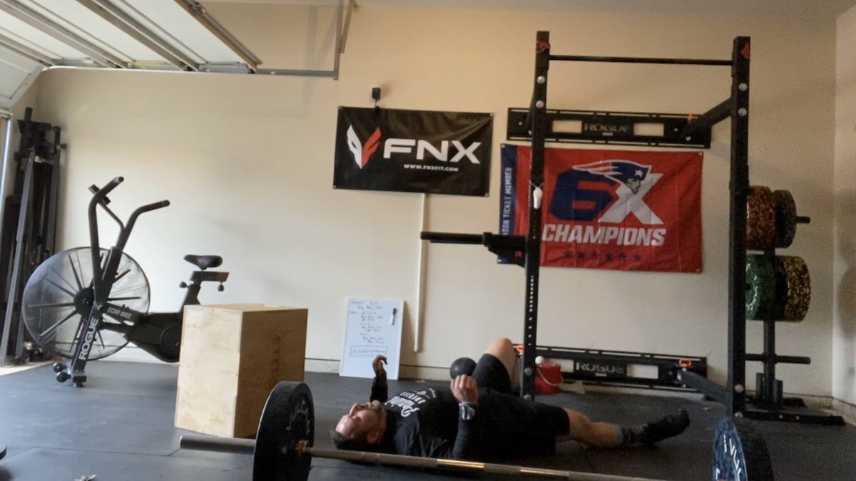 1018armorfit's tweet photo. Not even my #CaptainAmerica socks ➡️ could save me in the @1018armorfitness #garagegym today 👀 had to get one in before heading to Indy for the #NFLCombine 🏈 

#crossfit #crossfitlife #crossfitstrong #crossfitdad #crossfittx #hwpo #teamfnx #fnxsquad #fnxambassador #fnxrelief https://t.co/HEzBWGOgeQ