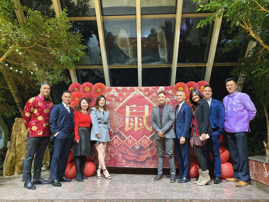 ChrisNepomuceno's tweet photo. Amazing Lunar Gala by our @TD_Canada #Chinese Employee Network. Enjoyed the keynote by @mary_ng, all the performances, and taking part in celebrating the Lunar New Year. #TDLNYGALA2020 #diversity #inclusion #FilipinosAtTD #Latinos #LGBTQ2+ #SouthEastAsian https://t.co/WwJnbkJhKI