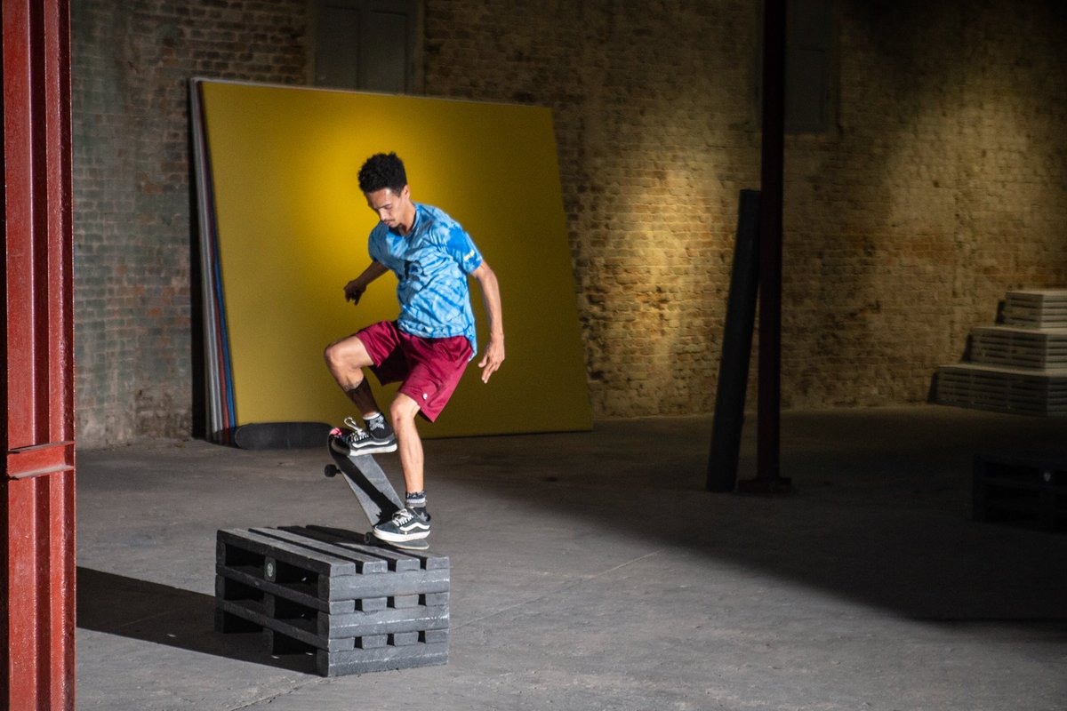 Orly w/ a nosegrind somewhere in Centro Havana🤫
#StayTuned In early April we’ll be making history with the first ever #HavanaSkateFestival #10YearAnniversary #MoreDetailsThisWeek || shot by @andonesia