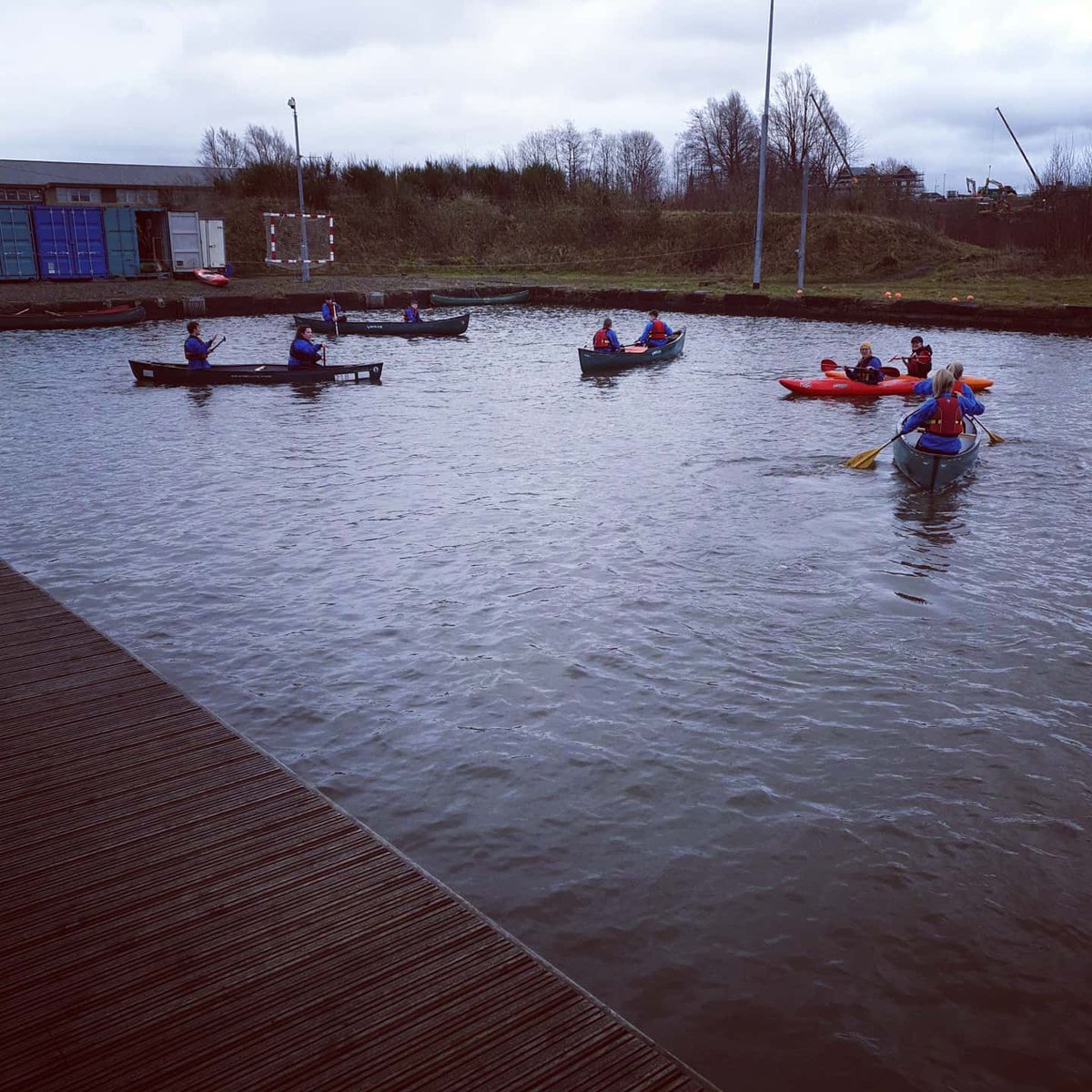SportsGkc's tweet photo. Great day @pinkston_watersports Level 5 students doing some FSRT with help from level 6 and HN students. Then running sessions with St Andrews and East Dunbartonshire schools. #topteam #ycw2020 https://t.co/OlYeLqjX2f
