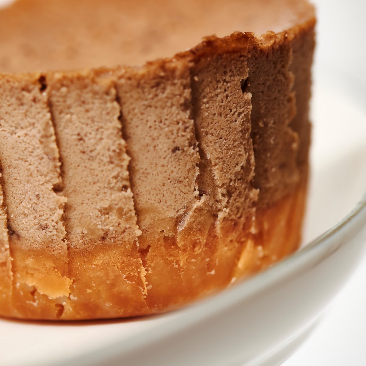 🙋‍♀️Confession: we admit to occasionally stealing a couple shortbread cookies before they become our classic crust. 🙈 Can you blame us? #cheesecake #shortbread