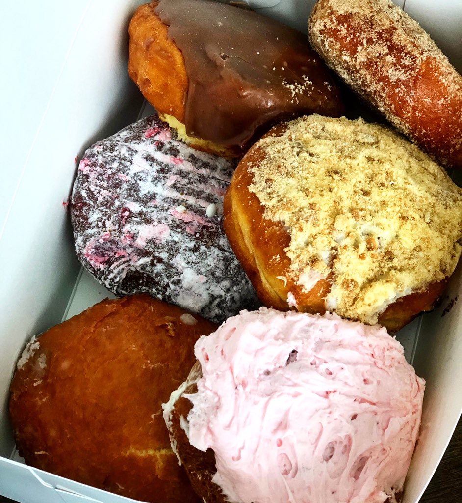 Happy #FatTuesday! 💜💛💚 Here in Michigan, we celebrate #PaczkiDay by eating Polish doughnuts filled with custard or a fruit filling. I got mine at <a href="/SweetwatersDM/">Sweetwater's Donuts</a> in <a href="/DiscoverKzoo/">Discover Kalamazoo</a>. #showmeyourpaczki