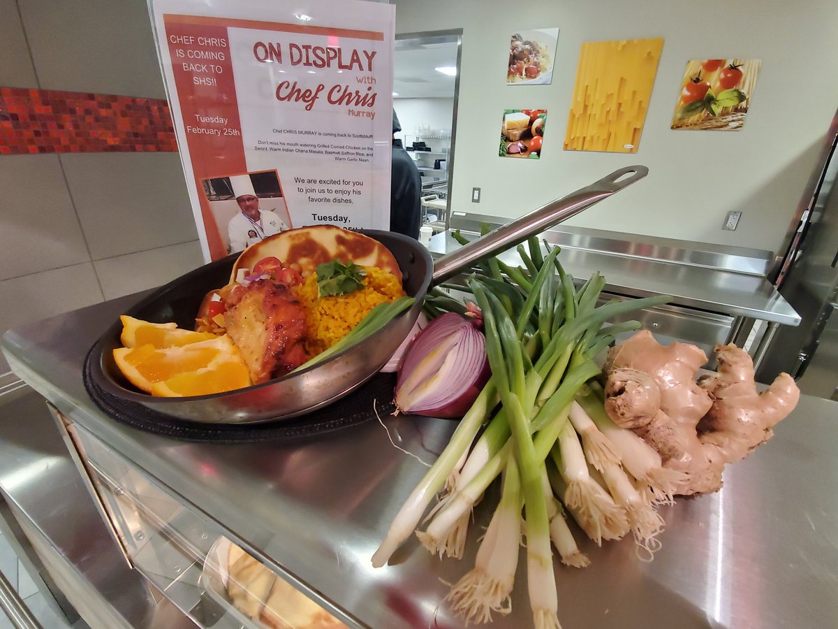 Bearcat_Cafe's tweet photo. Chef Chris doing what he does best!! https://t.co/LFTVdstLGO