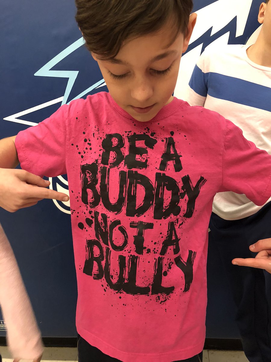 msmartellacci's tweet photo. Lift each other up 💕👚 #PinkShirtDay2020 https://t.co/mI16M8U2j4