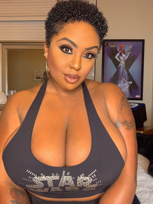 All Natural 44DDD&rsquo;s 😳🤗😏 #StarWars https://t.co/7JOFra1Jqo https://t.co/YVBXSeI6fb<a href="/tag/starwars"class="tags">#StarWars</a>