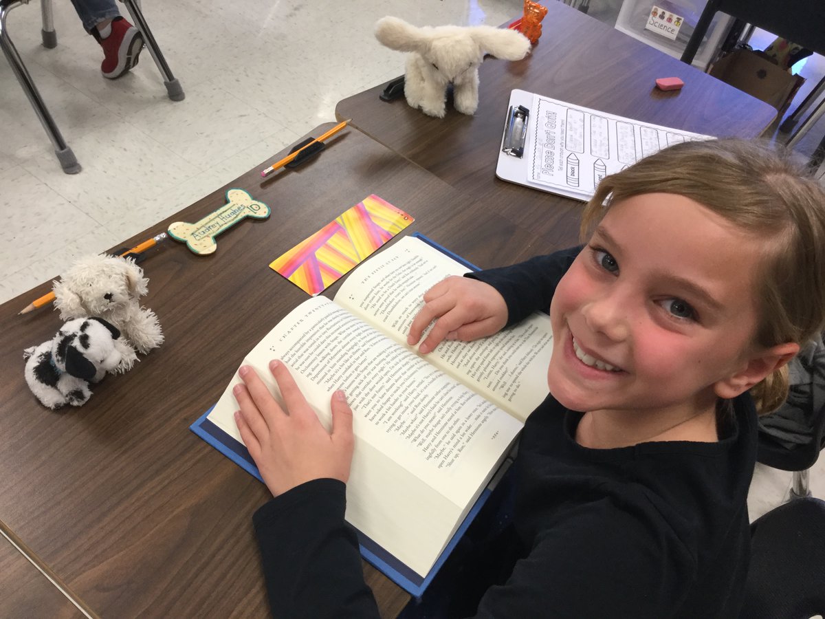 barbblakely28's tweet photo. 2nd gr reading circle discussing why the Crayons should not quit. When you are done get a BIG Harry Potter Book to read!  good choice books = happy readers #losreyesreads #thisisnorthside #losreyeslife https://t.co/RuMSzb9uDJ