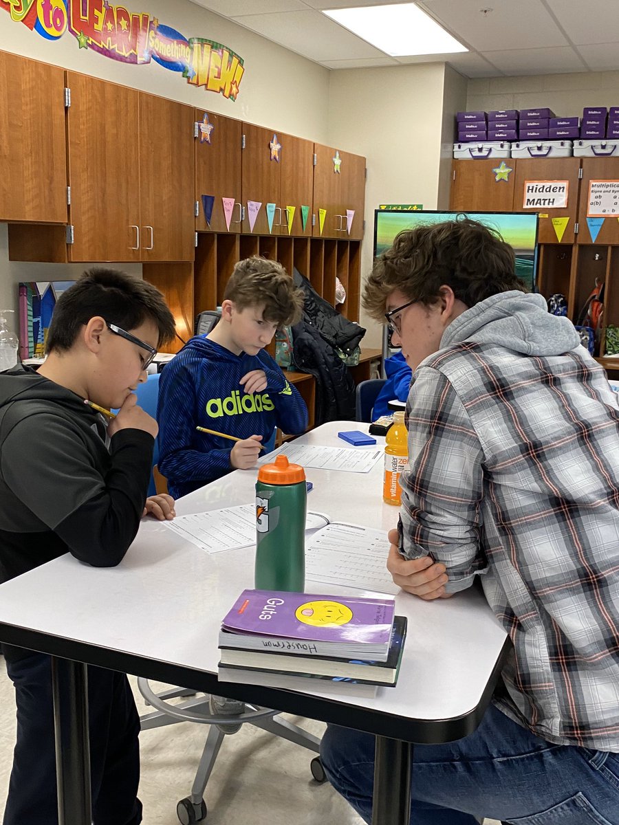 When a former <a href="/WilsonElem/">Wilson Elementary</a> student comes back to share his talents, we all benefit! Thanks for volunteering, Noah! #WildcatForever  <a href="/FHSchools/">FHSD</a>