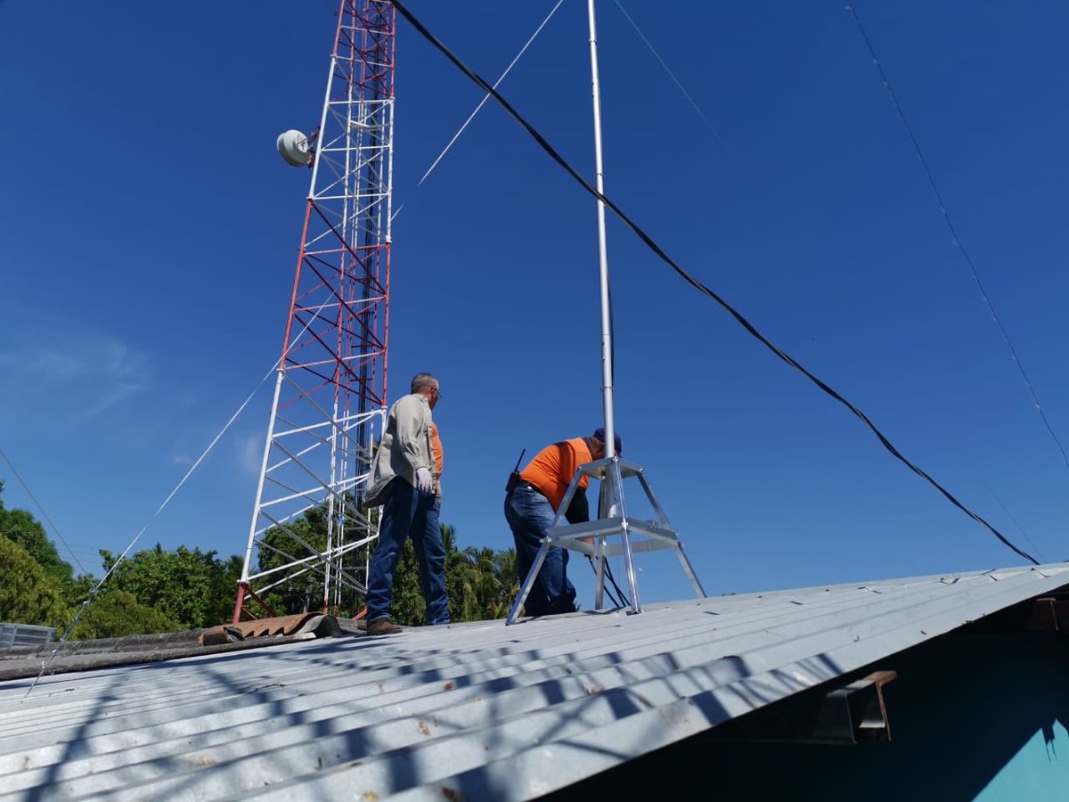 Nos seguimos preparando ante posibles desastres naturales, hoy gracias a mis gestiones con nuestros amigos del JICA y a la Dirección General de Protección Civil recibimos el donativo de un Sistema de Radio Comunicación de Alerta Temprana ante una amenaza de Tsunami.