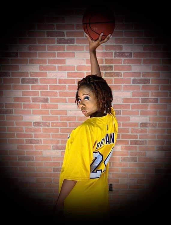 InCrowdHsv's tweet photo. Our hearts, minds, and souls go out to all of the victims of the helicopter crash.

In rememberance of : John Altobelli | Keri Altobeli | Alyssa Altobeli | Kobe Bryant | Gianna Bryant | Christina Mauser | Sarah Chester | Payton Chester | Ara Zobayan

💜💛 https://t.co/szhcElQDpP