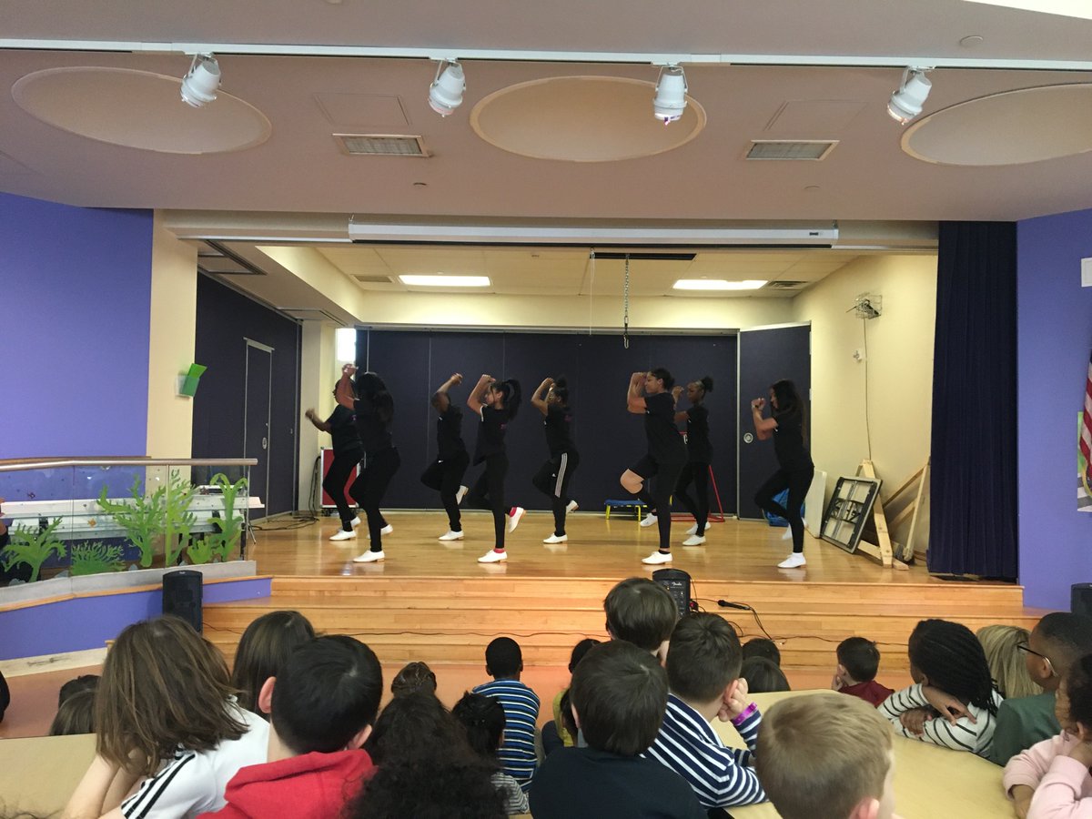 MMS_CSDA's tweet image. Wonderful performance by the members of the Tone Setters.  The troop made up of AHS and Purple Tech students shared their Step dance skills and answered many great questions from inspired MMS students.